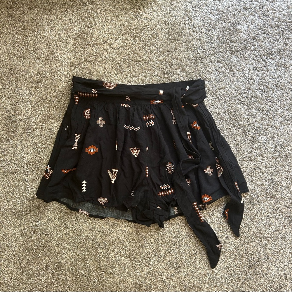 Black Patterned Tie-Waist Shorts